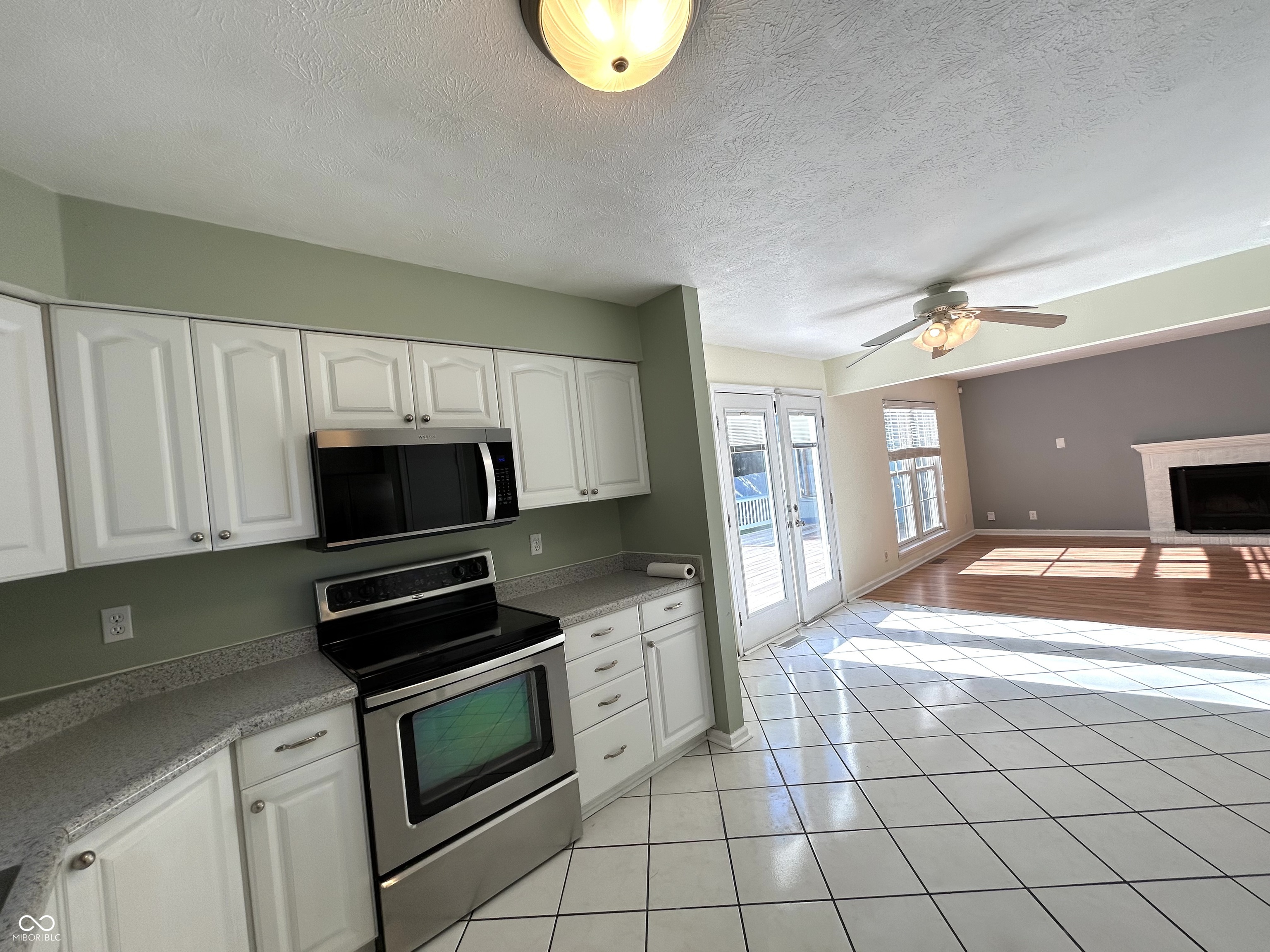 12423 Ensley Place Fishers, IN 46038 - Photo 8 of 34