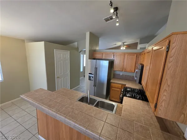 $1,800 | 6674 Jordan River Drive, Las Vegas, NV 89156