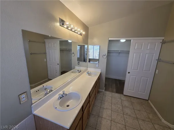 $1,800 | 6674 Jordan River Drive, Las Vegas, NV 89156