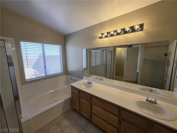 $1,800 | 6674 Jordan River Drive, Las Vegas, NV 89156
