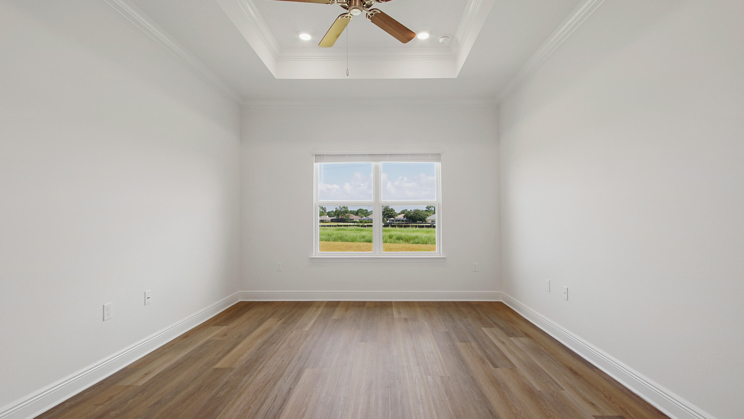 71 Gray Owl Drive Freeport, FL 32439 - Photo 27 of 33 an empty room with a window
