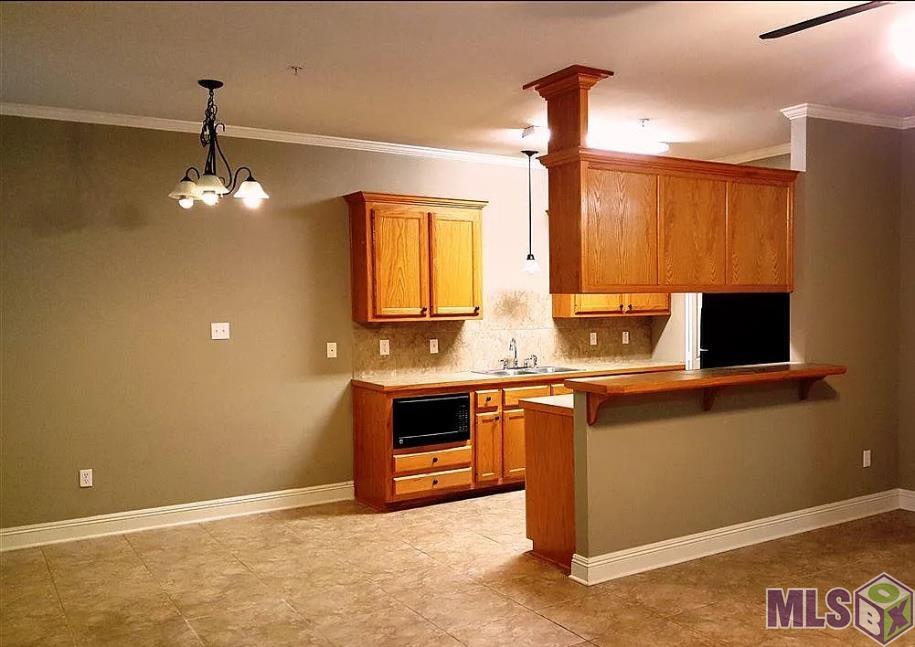 808 Meadow Bend Drive, Unit D Baton Rouge, LA 70820 - Photo 11 of 24