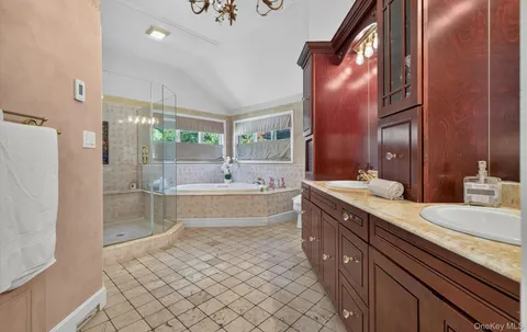 $1,599,999 | 81 Lawrence Hill Road, Huntington, NY 11743