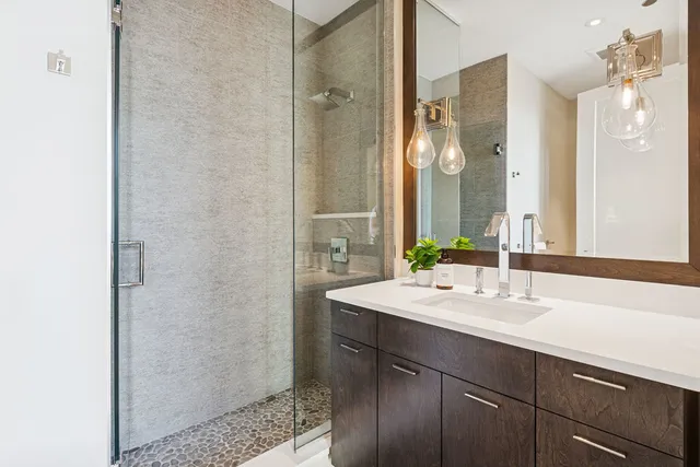 $3,275,000 | 400 West Ontario Street, Unit 1801, Chicago, IL 60654