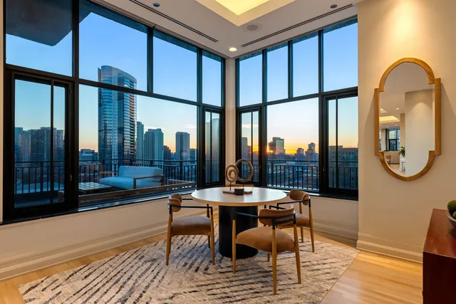 $3,275,000 | 400 West Ontario Street, Unit 1801, Chicago, IL 60654