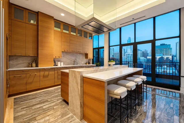 $3,275,000 | 400 West Ontario Street, Unit 1801, Chicago, IL 60654