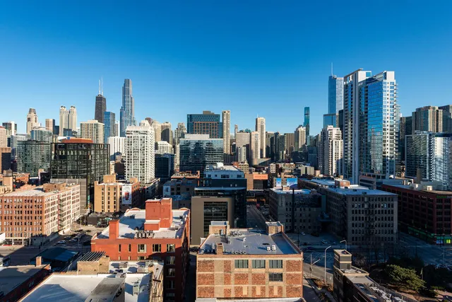 $3,275,000 | 400 West Ontario Street, Unit 1801, Chicago, IL 60654
