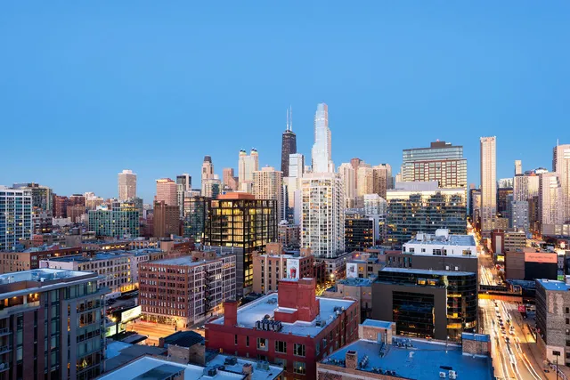 $3,275,000 | 400 West Ontario Street, Unit 1801, Chicago, IL 60654