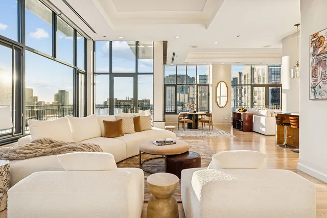 $3,275,000 | 400 West Ontario Street, Unit 1801, Chicago, IL 60654