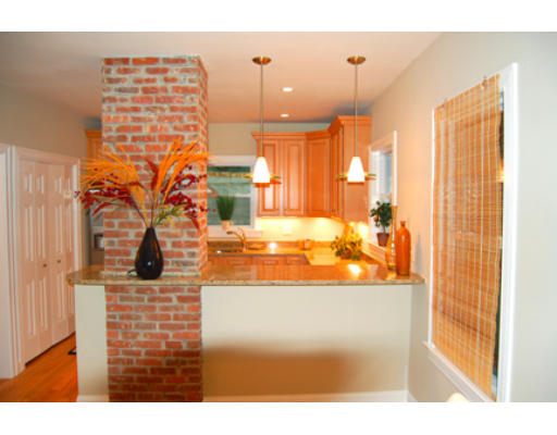 258 Upland Road, Unit 2 Cambridge, MA 02140 - Photo 5 of 10 Gallery Image 5