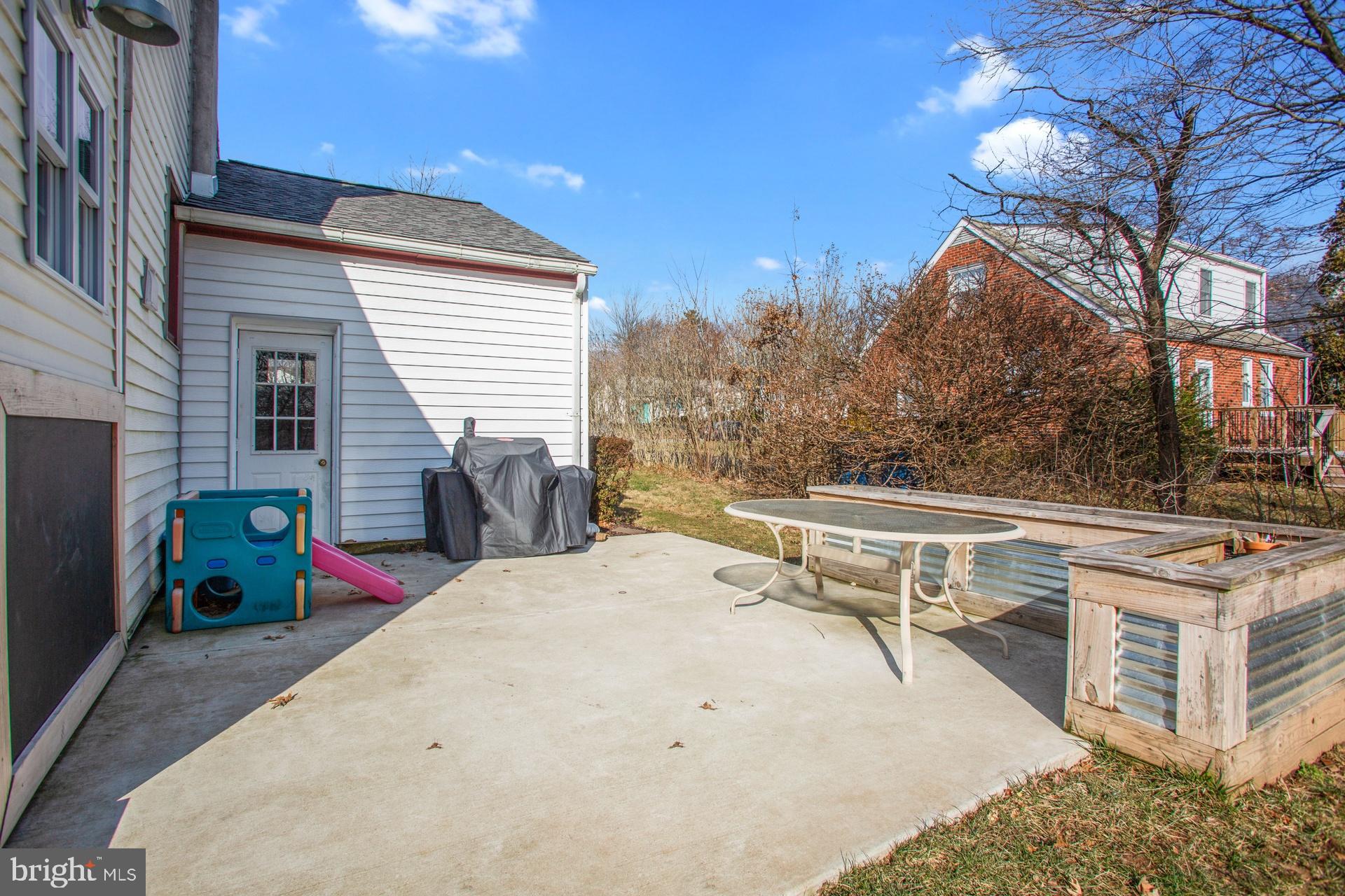 309 Clear Spring Road Lansdale, PA 19446 - Photo 4 of 30 Gallery Image 4