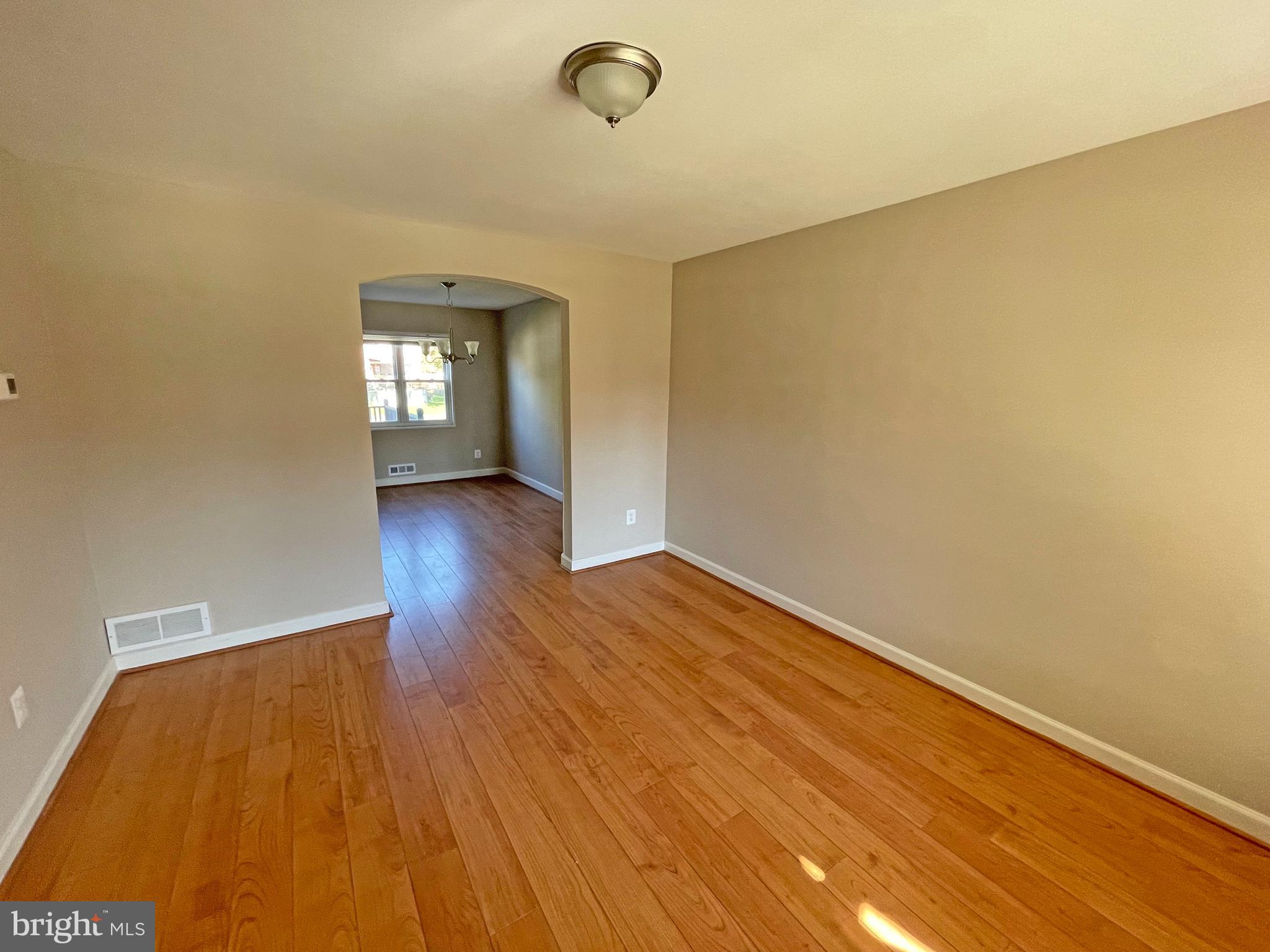 3416 North Point Road Baltimore, MD 21222 - Photo 7 of 21
