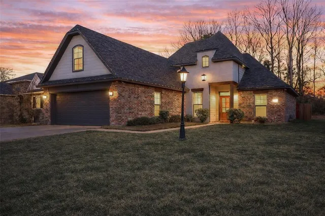 $280,000 | 619 Lessie Drive, Stonewall, LA 71078