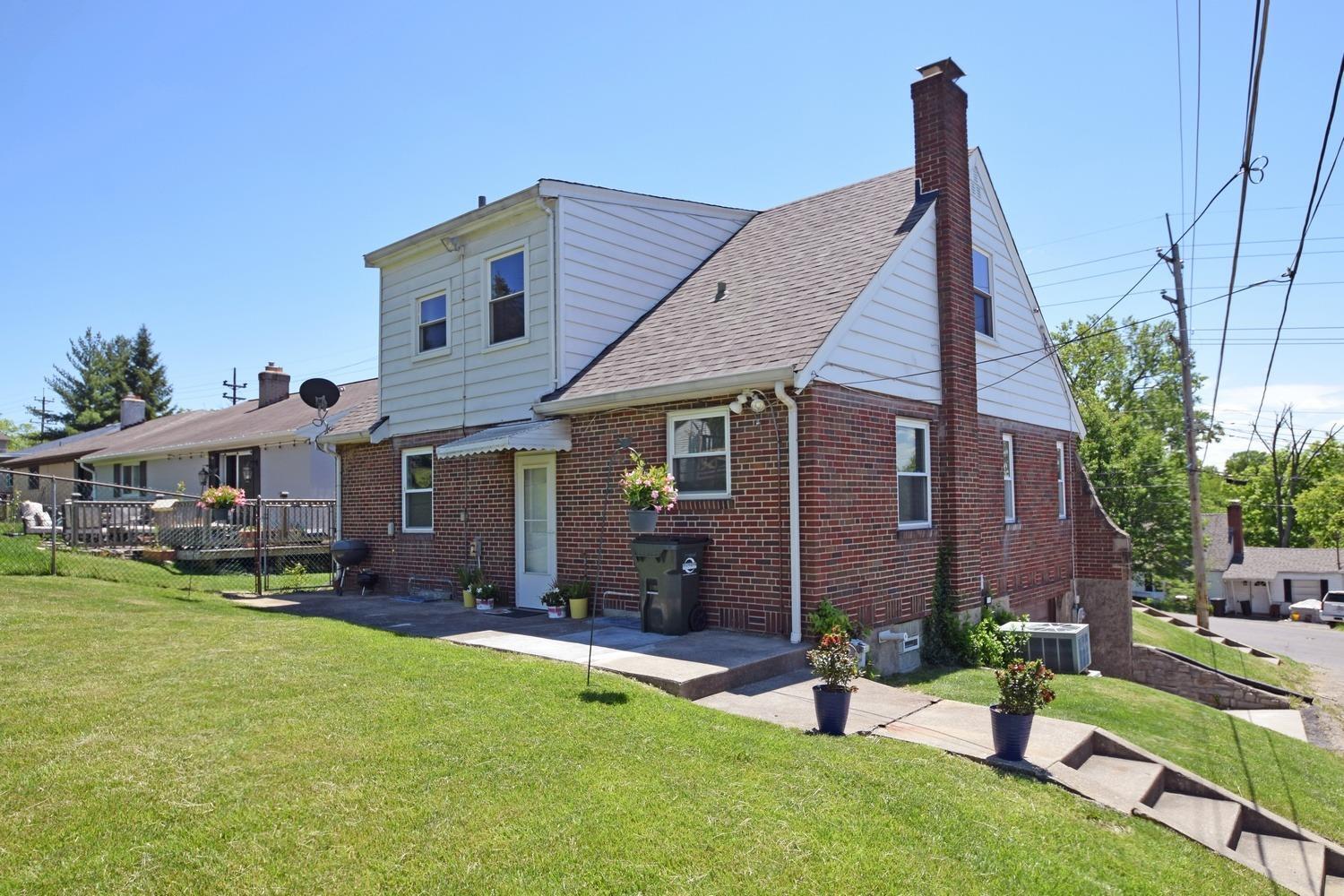 2460 East Galbraith Road Reading, OH 45237 - Photo 27 of 27