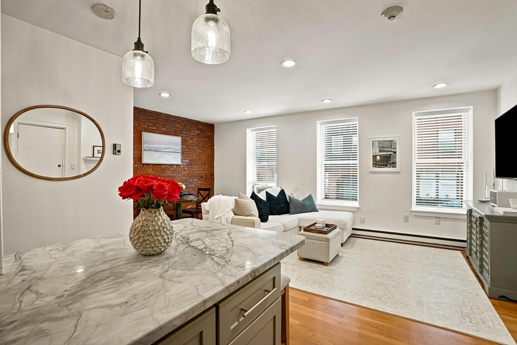 8 Battery Street, Unit 4 Boston, MA 02109 - Photo 14 of 33