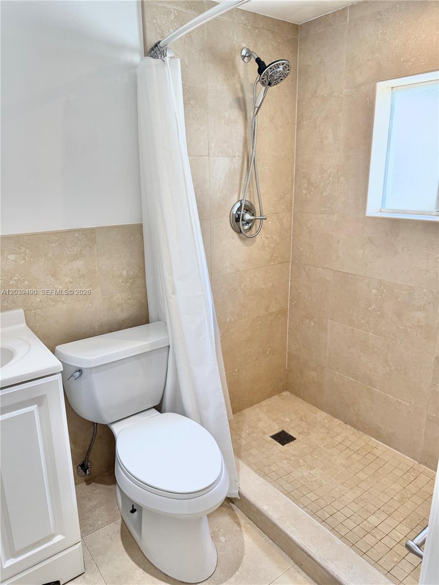 227 Southwest 26th Road Miami, FL 33129 - Photo 18 of 26 Primary