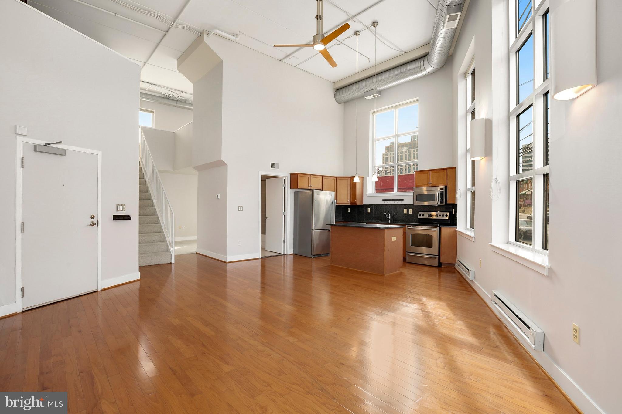 902 Bonifant Street, Unit B Silver Spring, MD 20910 - Photo 4 of 25 Gallery Image 4