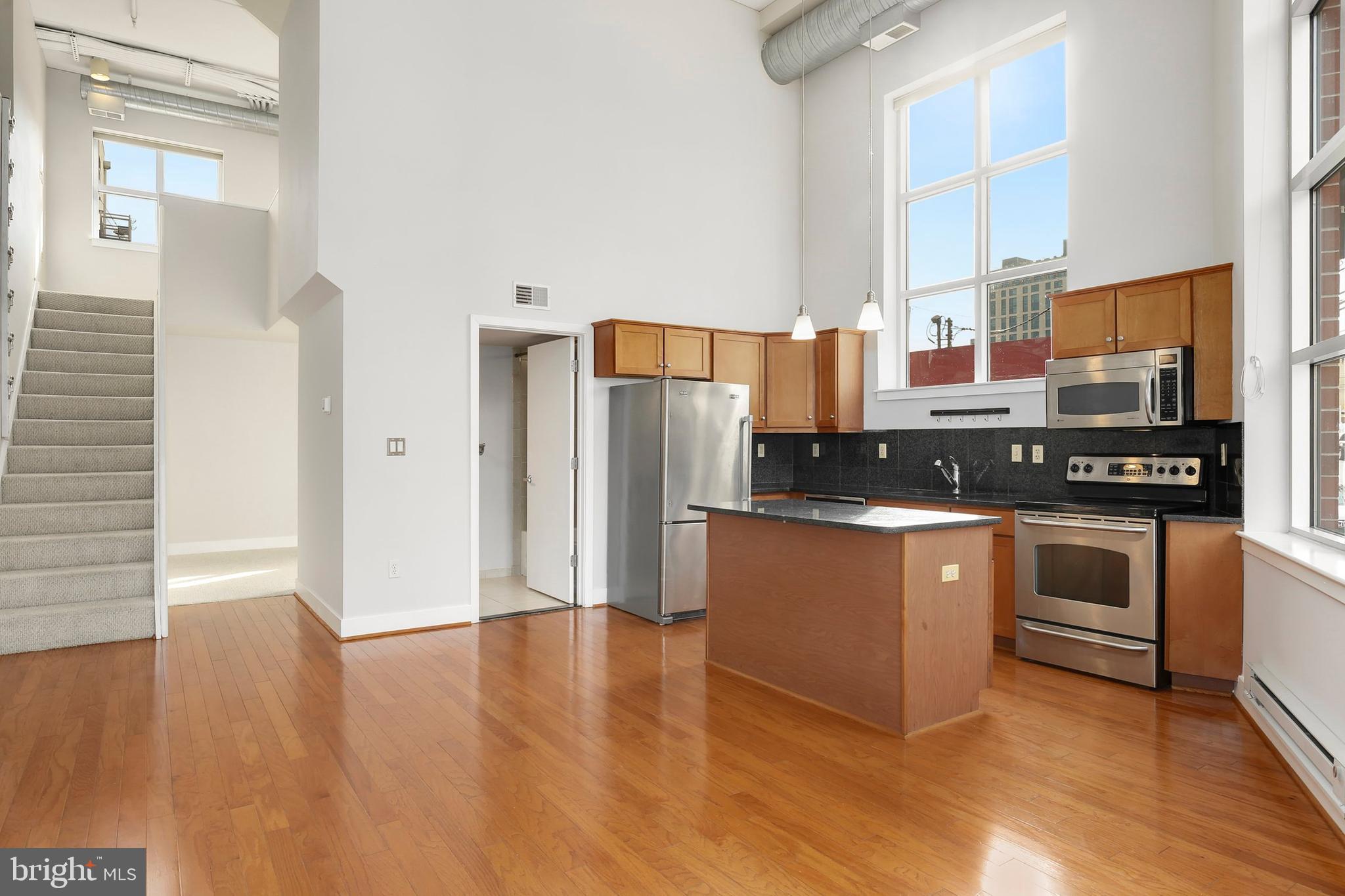 902 Bonifant Street, Unit B Silver Spring, MD 20910 - Photo 7 of 25 Gallery Image 7