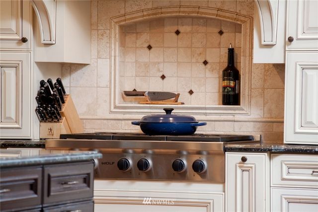 $1,362,500 | 5428 Champery Place Northwest, Issaquah, WA 98027