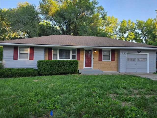 $227,900 | 529 South Northern Boulevard, Sugar Creek, MO 64054