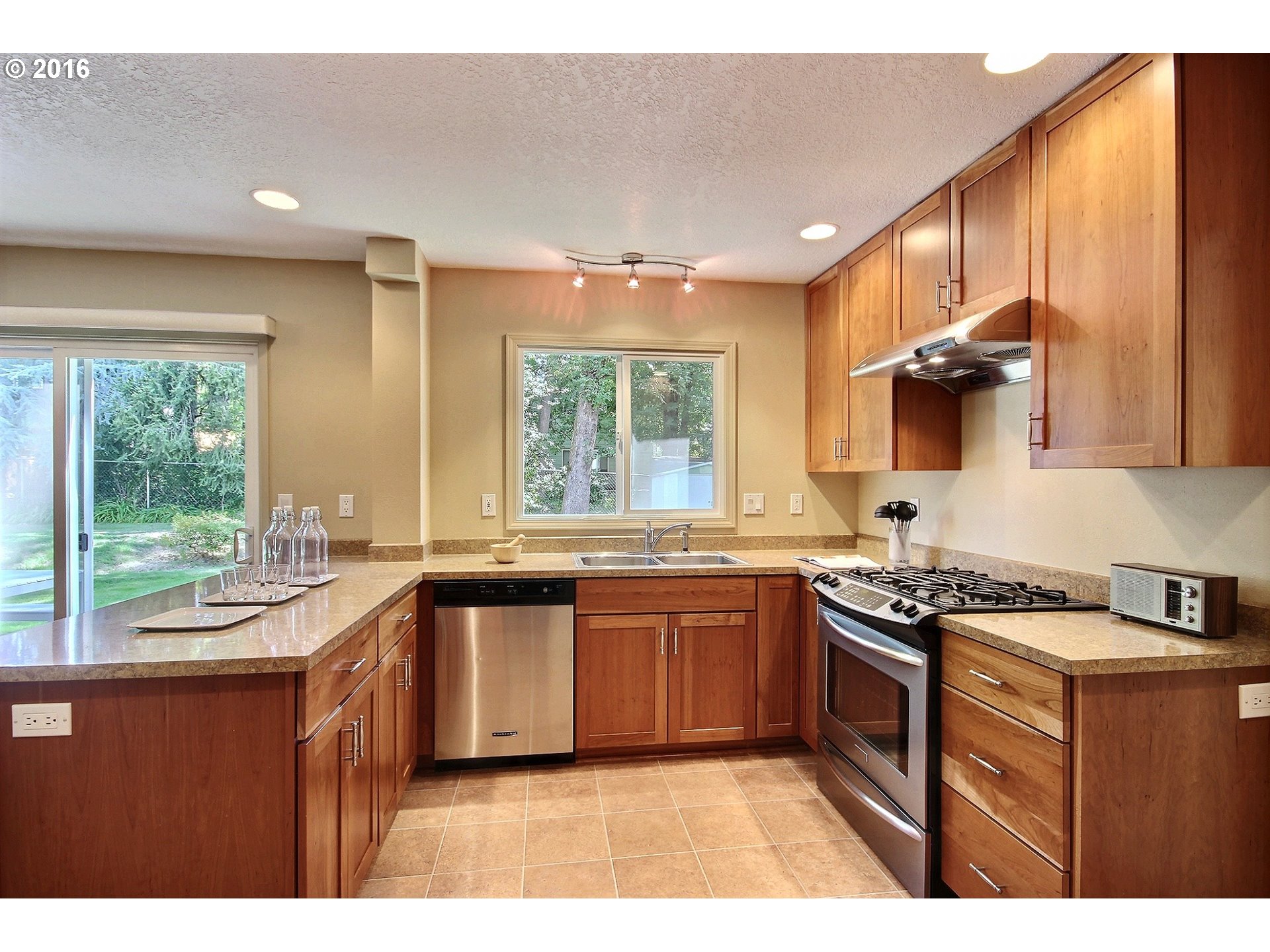 1710 Northwest Murray Road Portland, OR 97229 - Photo 9 of 26 Kitchen
