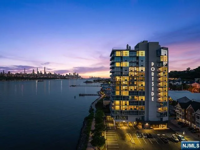 $4,600 | 1000 Portside Drive, Unit 1501, Edgewater, NJ 07020