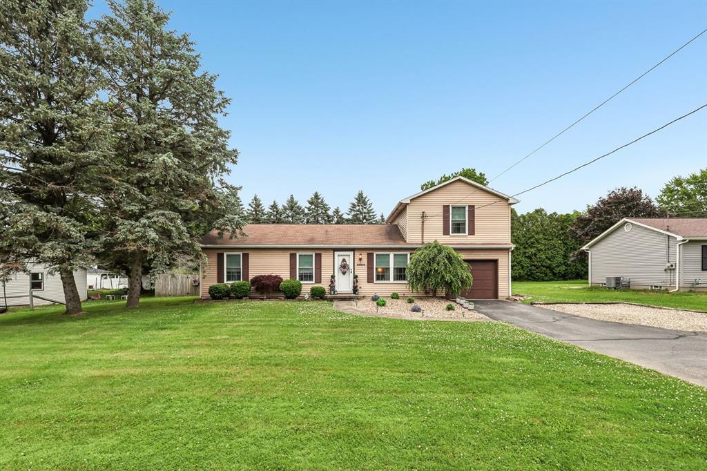 2920 Mercer Road New Castle, PA 16105 - Photo 2 of 32