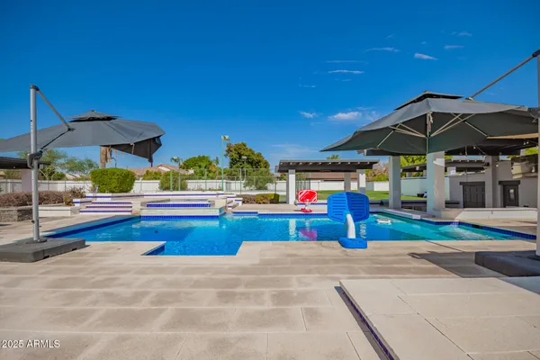 a view of a storage & utility room