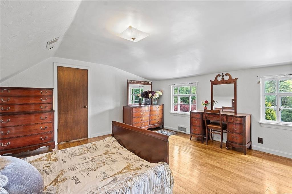 1019 Noblestown Road Carnegie, PA 15106 - Photo 14 of 24 Gallery Image 14