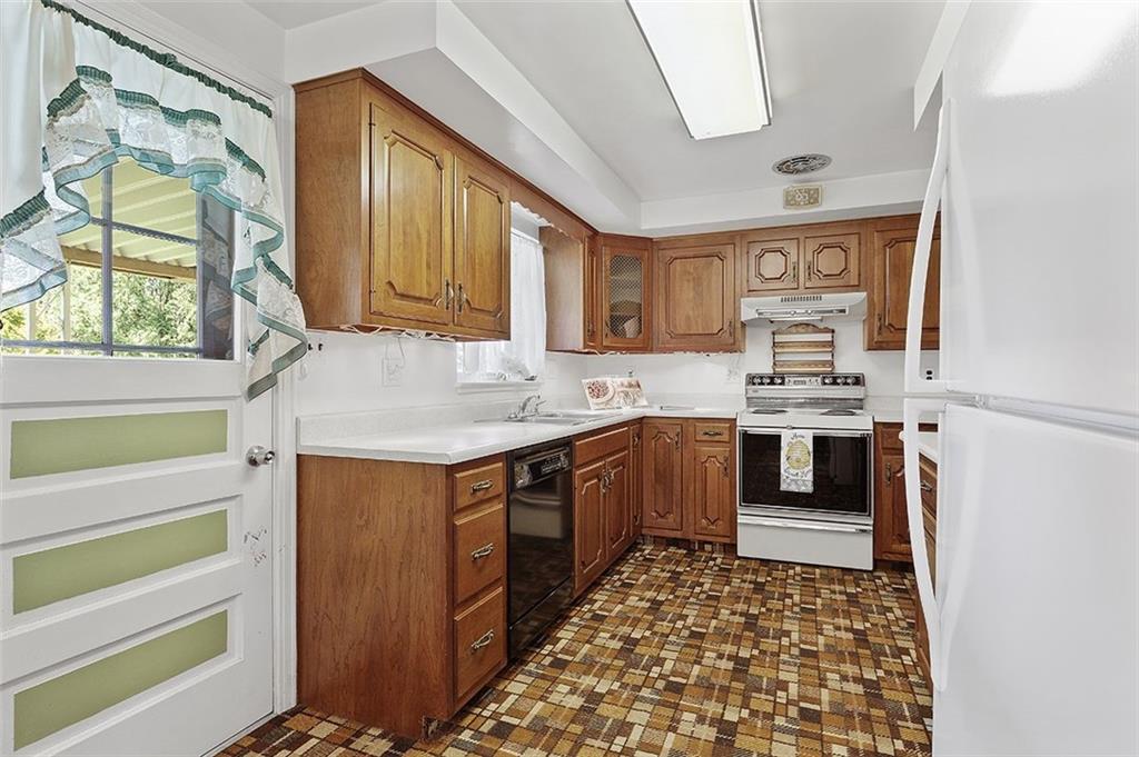 1019 Noblestown Road Carnegie, PA 15106 - Photo 9 of 24 Gallery Image 9