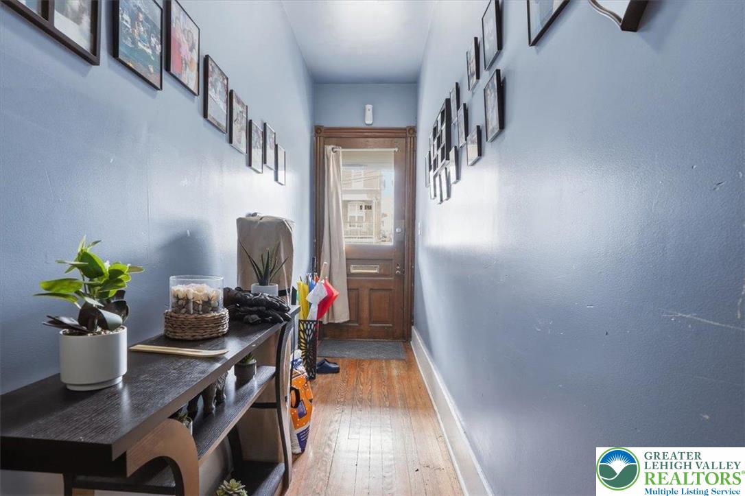 921 Broadway Fountain Hill, PA 18015 - Photo 11 of 93