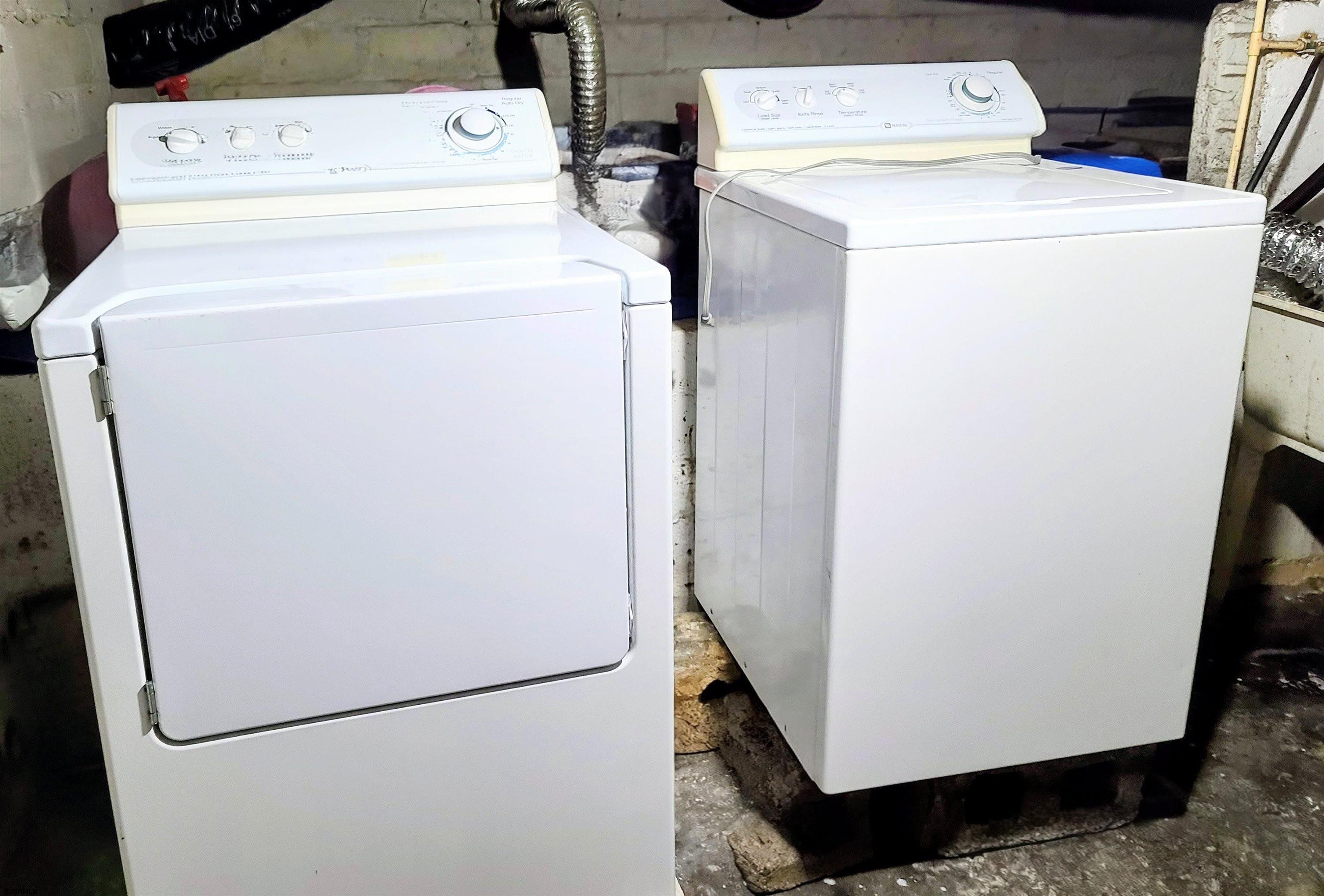 711 Wisteria Road Chelsea Heights, NJ 08401 - Photo 15 of 26 a utility room with dryer and washer