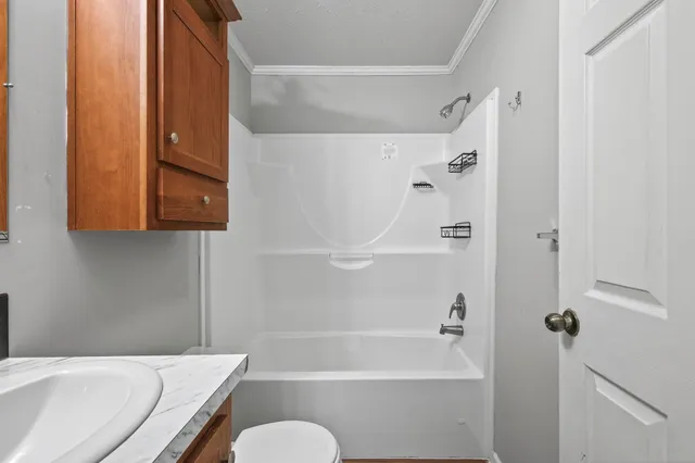 $95,000 | 1010 Northeast North Circle, Minneapolis, MN 55432