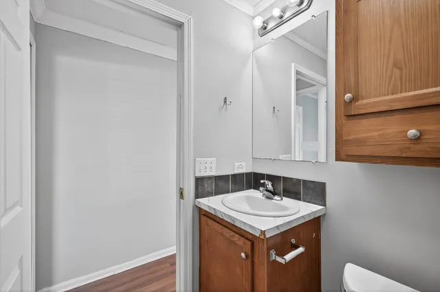 $95,000 | 1010 Northeast North Circle, Minneapolis, MN 55432