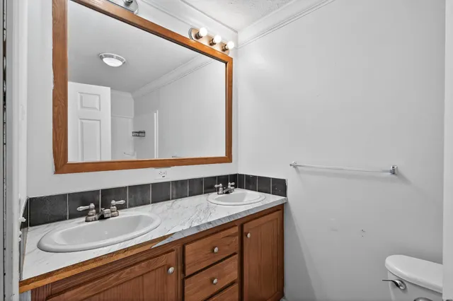 $95,000 | 1010 Northeast North Circle, Minneapolis, MN 55432