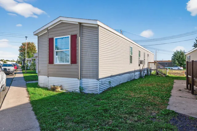 $95,000 | 1010 Northeast North Circle, Minneapolis, MN 55432