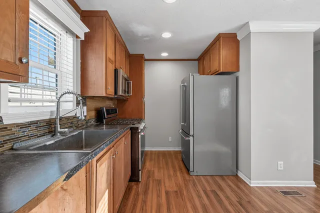 $95,000 | 1010 Northeast North Circle, Minneapolis, MN 55432