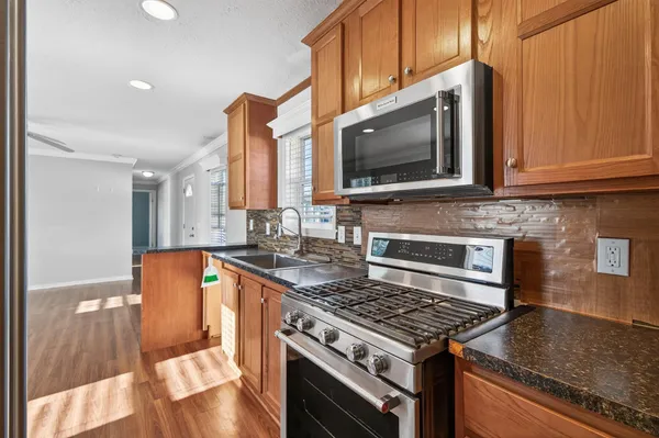 $85,000 | 1010 Northeast North Circle, Minneapolis, MN 55432