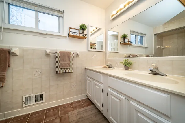 $195,000 | 442 North Dobson Street, Westland, MI 48185