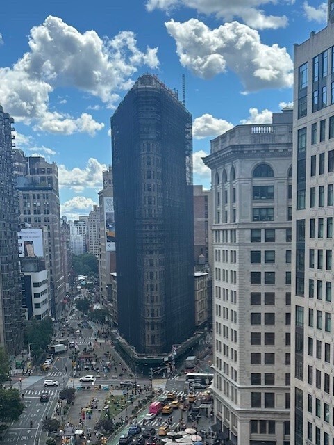 210 5th Avenue, Unit SUITE1102 Manhattan, NY 10010 - Photo 3 of 5