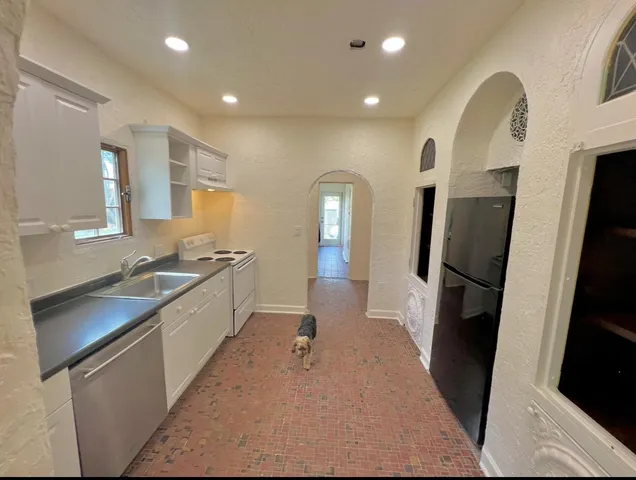 $6,000 | 302 Fordham Drive, Lake Worth Beach, FL 33460