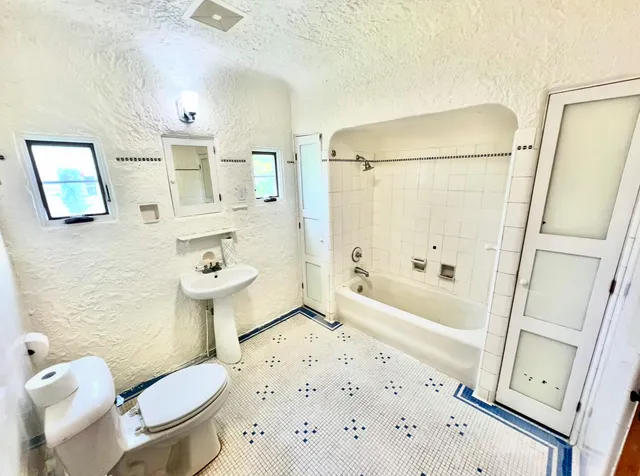 $6,000 | 302 Fordham Drive, Lake Worth Beach, FL 33460