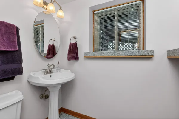 $450,000 | 906 Jeffery Court, Schaumburg, IL 60193