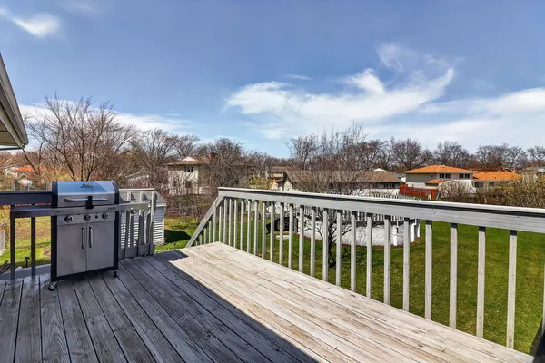 $450,000 | 906 Jeffery Court, Schaumburg, IL 60193