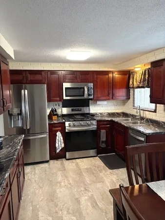 $450,000 | 906 Jeffery Court, Schaumburg, IL 60193