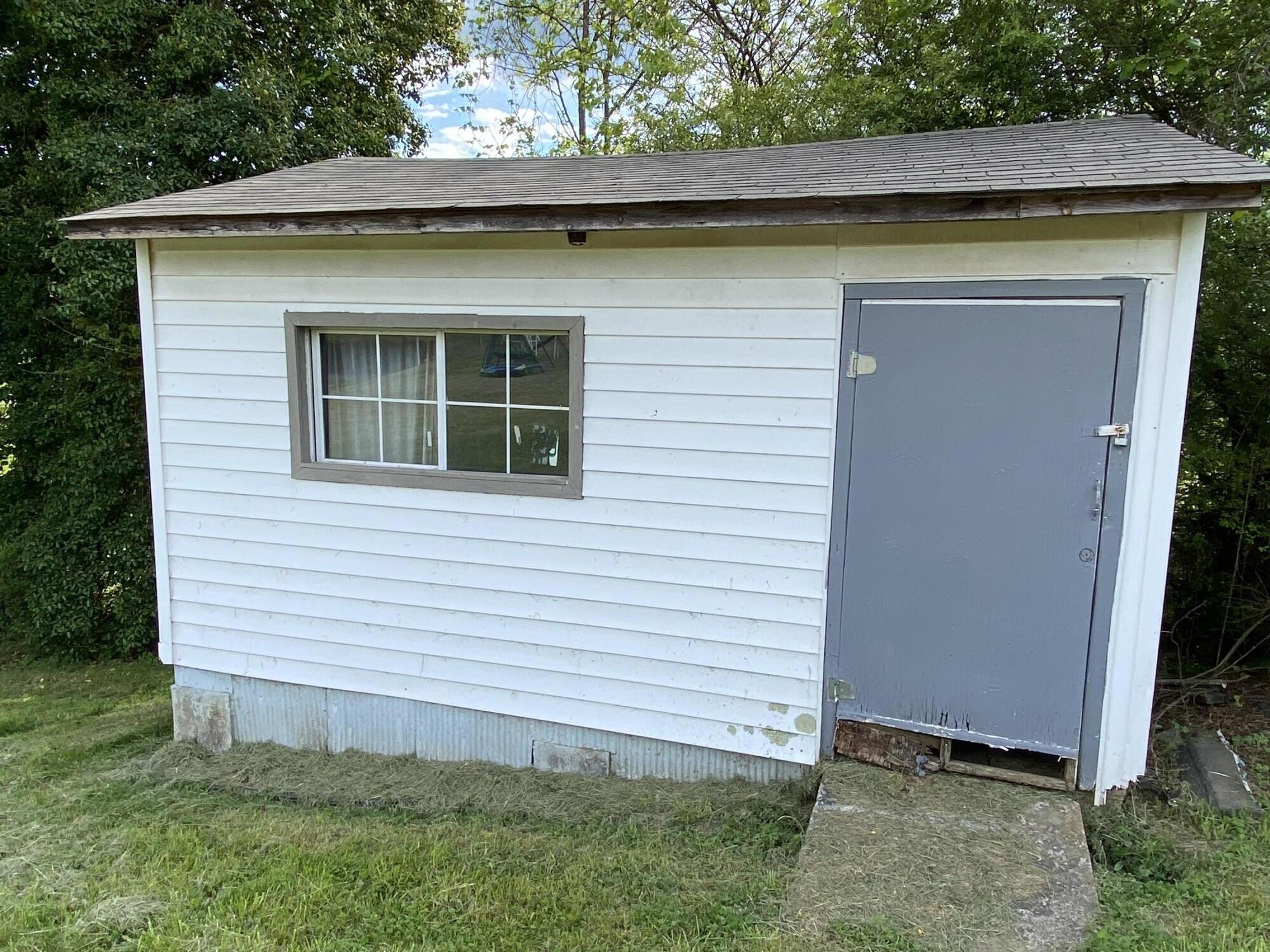 6169 Penn Road Bristol, VA 24202 - Photo 7 of 18 Another storage building