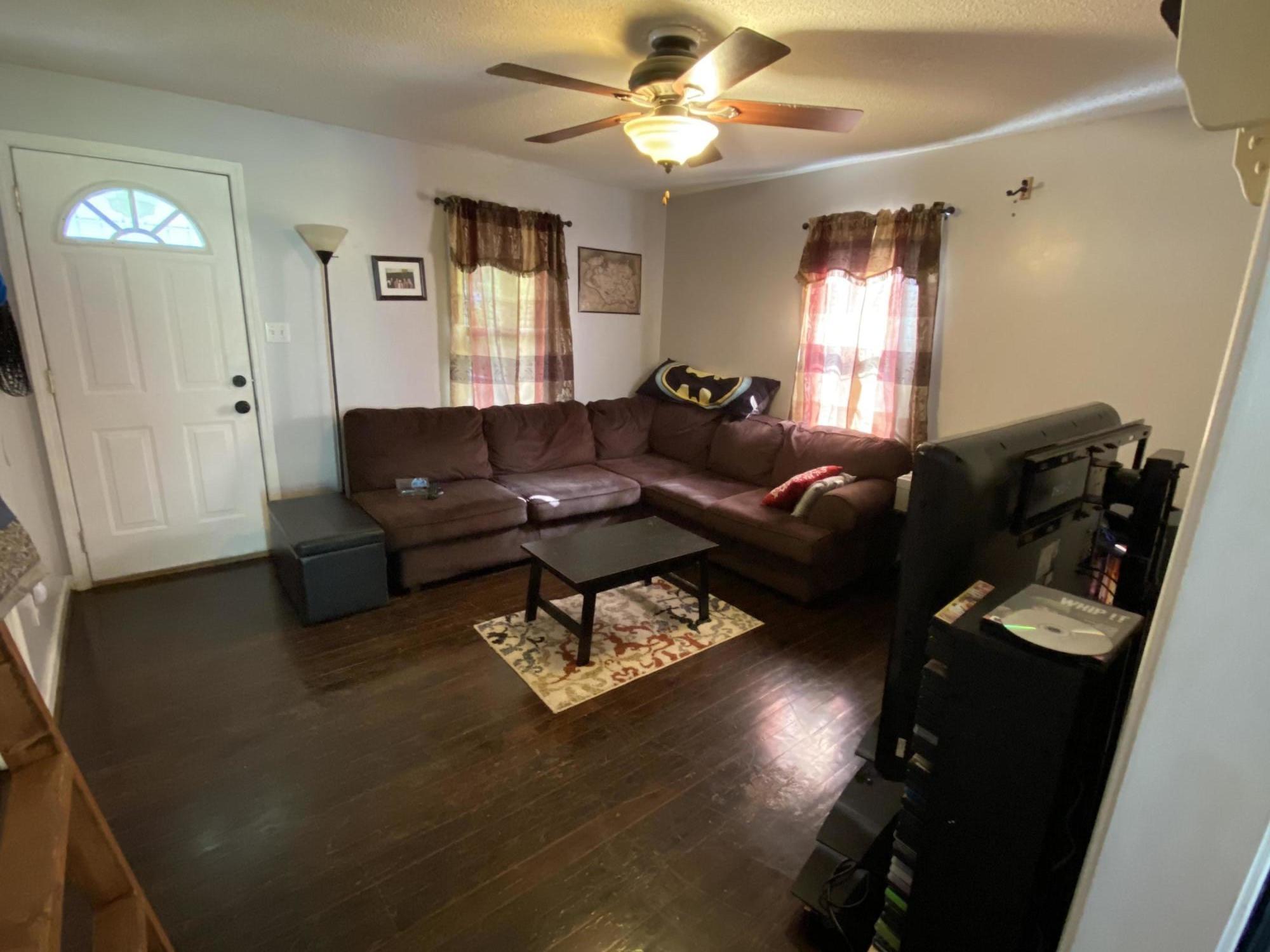 6169 Penn Road Bristol, VA 24202 - Photo 10 of 18 Large living room