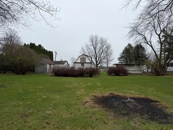 $48,000 | 2403 Deets Road, Sterling, IL 61081