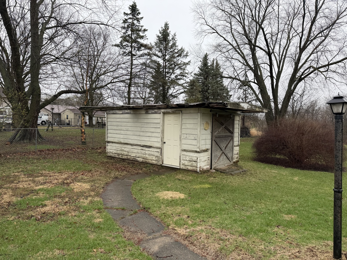 2403 Deets Road Sterling, IL 61081 - Photo 7 of 12