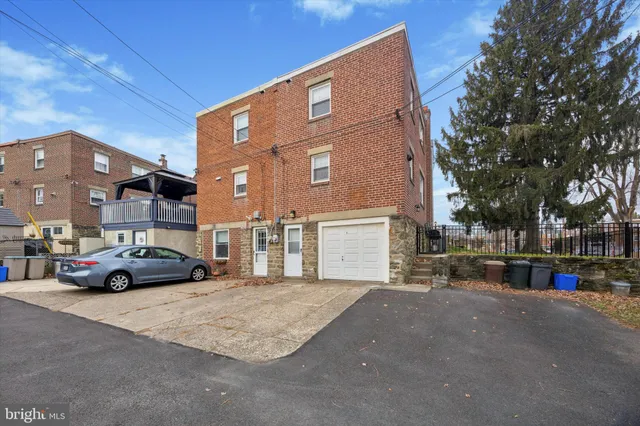 $2,250 | 519 Acorn Street, Philadelphia, PA 19128